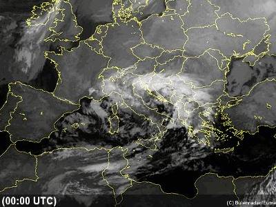 La corrispondente immagine satellitare, la notte dell'11 Febbraio